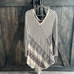 COPY - Beautiful Tunic Sweater, worn once, excellent condition.